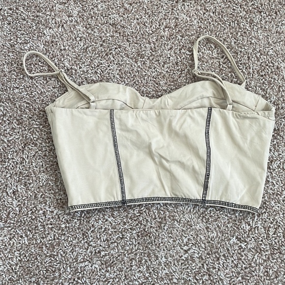 Princess Polly Crop Top - Picture 2 of 4